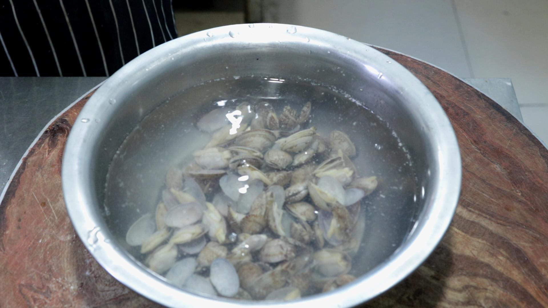 多给孩子吃4种“高锌”食物 补营养(孩子爱吃身体棒)