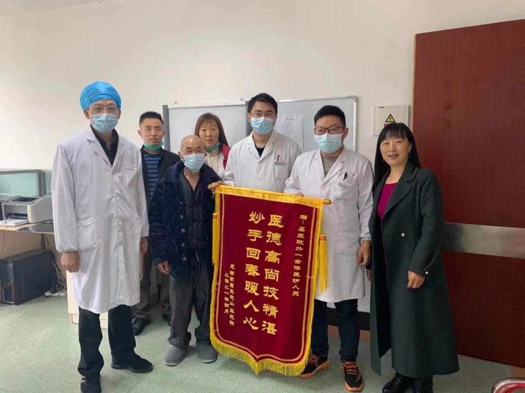 啊爸爸别谢了（爸爸,我要谢谢您作文600字）