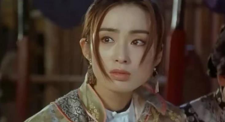 两个独立包装的女人（两个独立包装的女人讲的是什么意思）