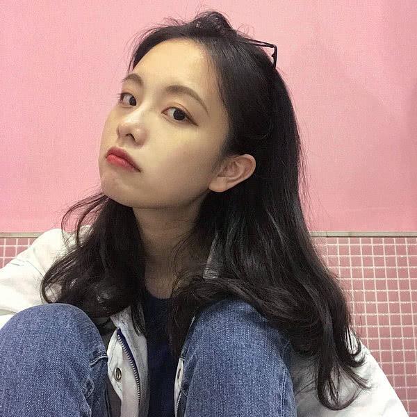 讨好女生就能追到她(看完这三点 你就知道她是否喜欢你)