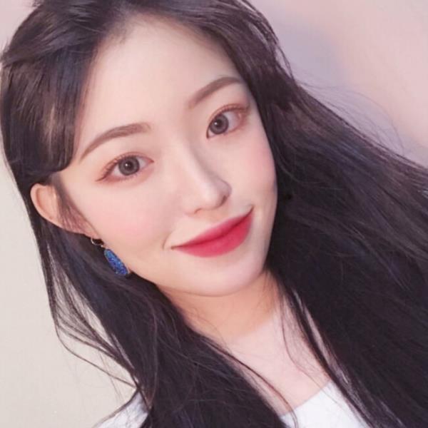 要怎么追女孩子(这三个技巧让女神主动对你投怀送抱)