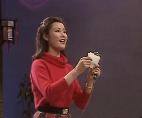 给各台春晚气质主持打分,倪萍成经典,马凡舒初登台惊艳