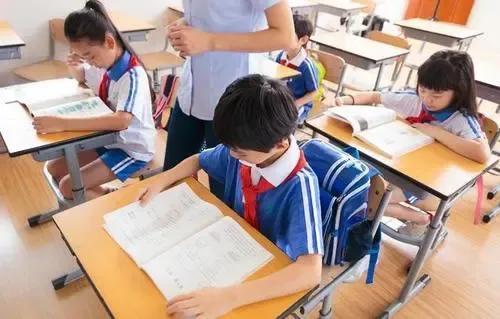 孩子厌学怎么办(父母做好这4点轻松就能解决)