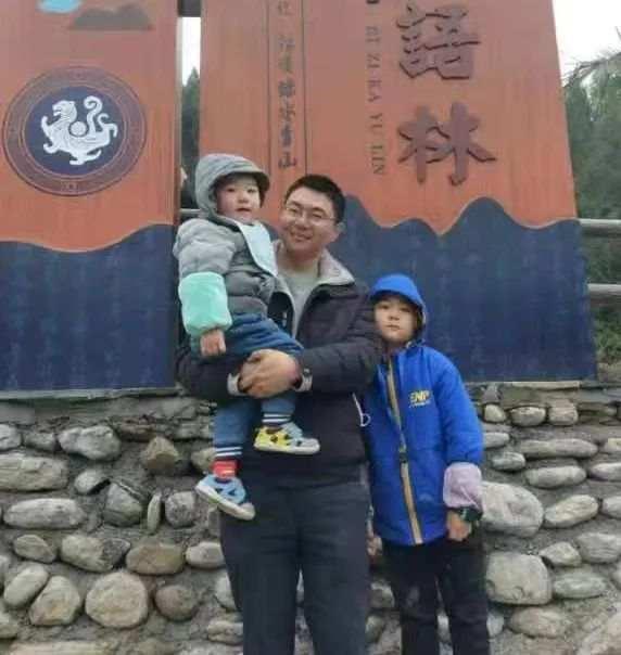 啊爸爸别谢了（爸爸,我要谢谢您作文600字）