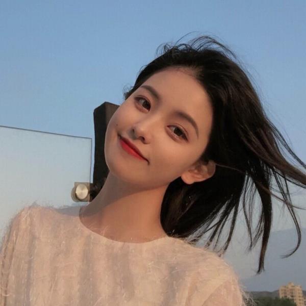 怎么知道女生喜不喜欢你(看完这几件事你就能读懂她的暗示)