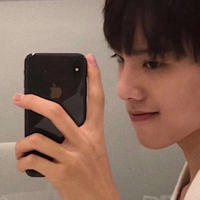 短小精悍的2个字网名霸气十足(让你一秒成为人群中的焦点)