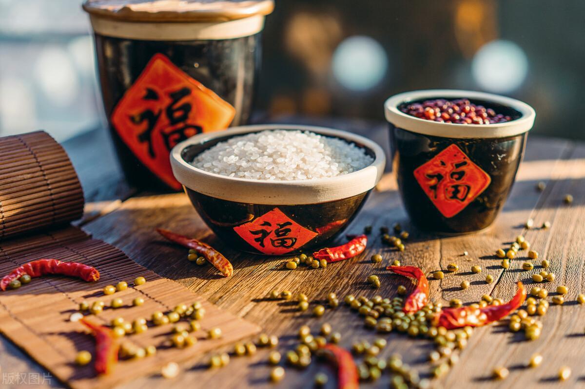享受晚餐的心语说说(关于吃晚餐的心情语录)