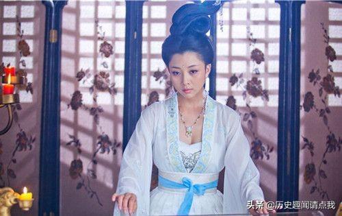 高智商讽刺人的十句古诗词(最实用的十句高级怼人讽刺神句)