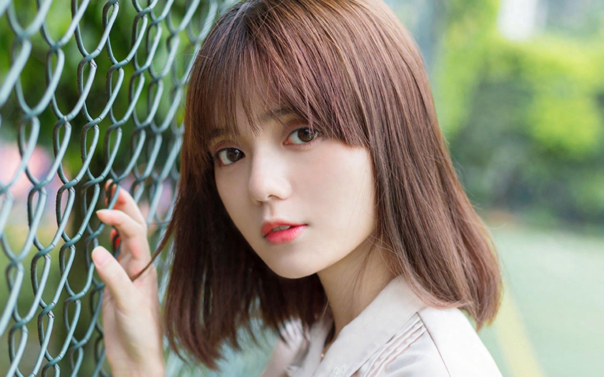 女孩子不回你信息还有必要追吗（女孩不回信息还继续追吗）