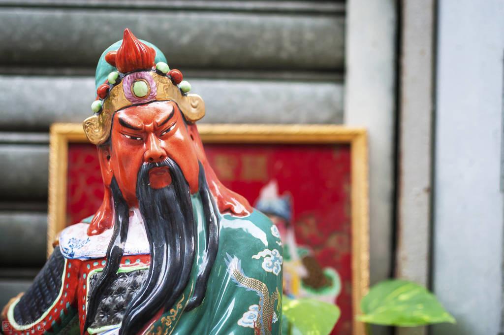 白脸红脸代表什么(唱白脸唱红脸哪个是好人)