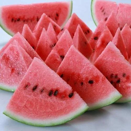 吃瓜 吃瓜群众啥意思(是吃瓜还是吃瓜子呢)