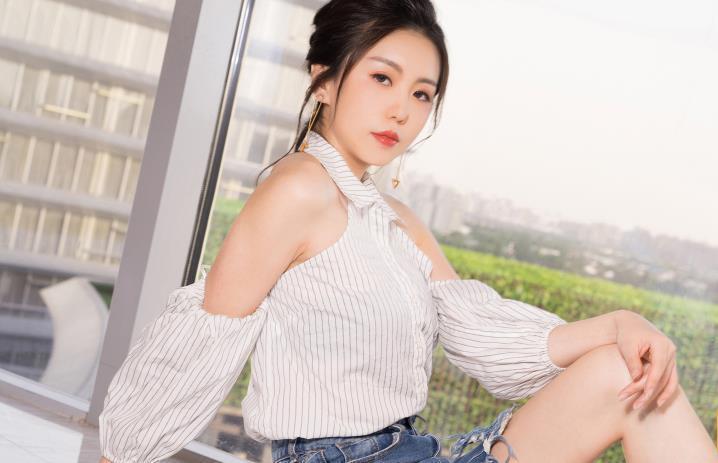 女生想坑你钱往往会有4种表现(物质女的四大表现)