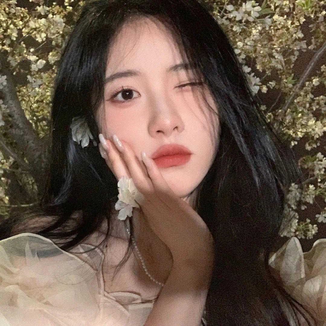 和女生聊天前10句怎么聊更有吸引力(聊天话题要怎么选)