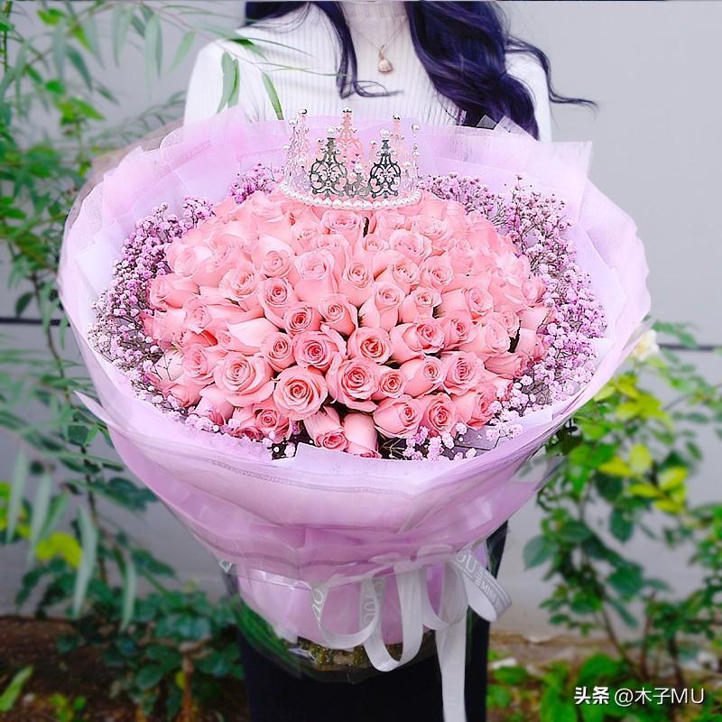 送粉红玫瑰花的花语及含义(这些人最适合收到)