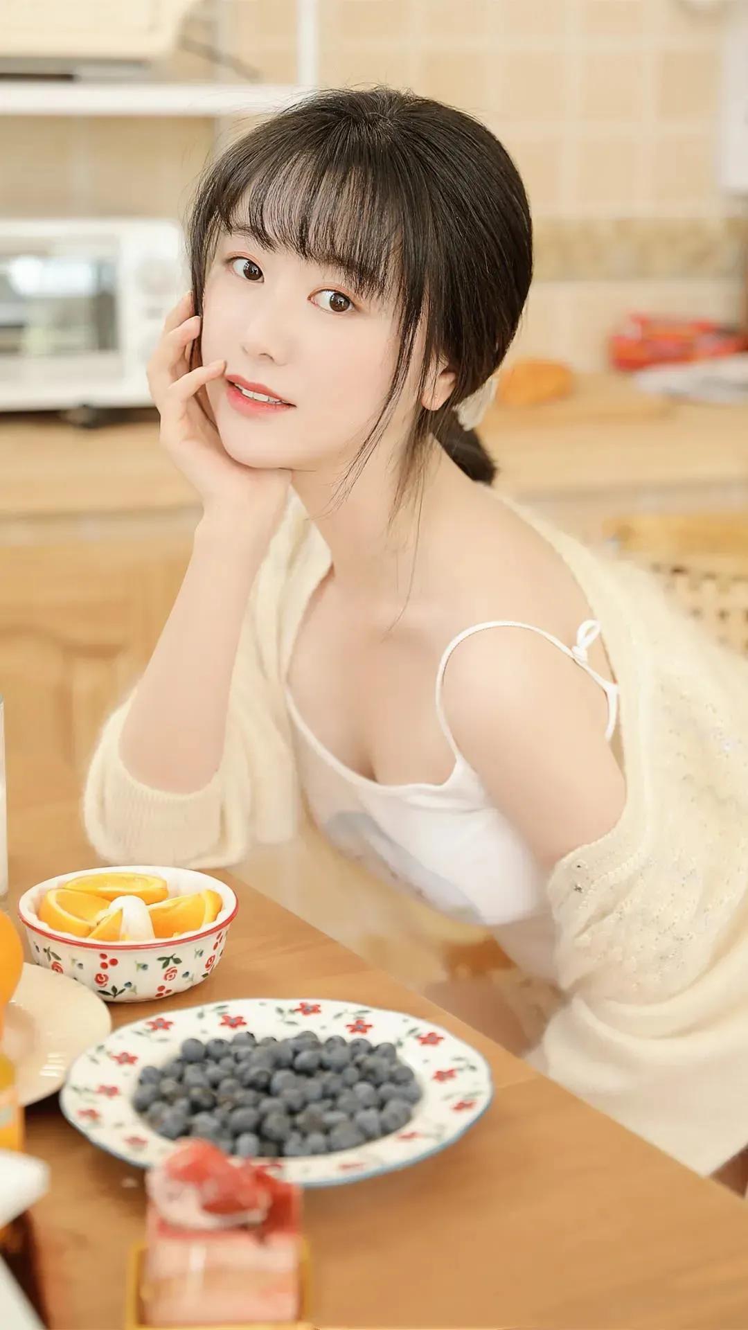 她是对你有好感 还是养备胎(简单几个现象教你分辨)