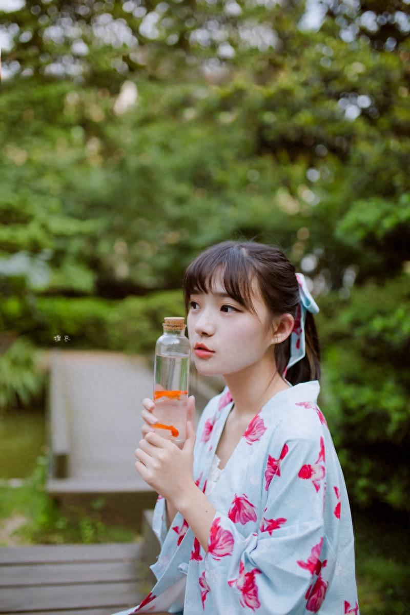 女生都喜欢的接吻步骤(如何跟女生接吻)