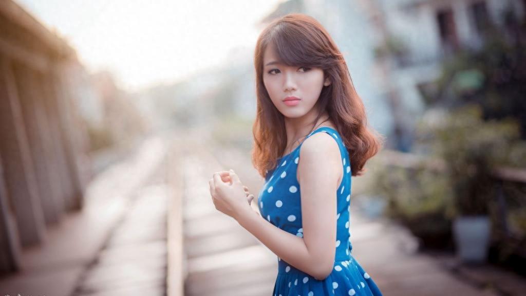 女生来大姨妈怎么安慰(女孩子大姨妈来了怎么哄她)