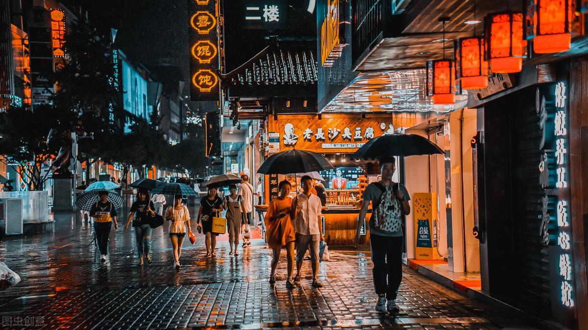 如何有内涵地讽刺一个人(最新的20句阴阳人的短句)