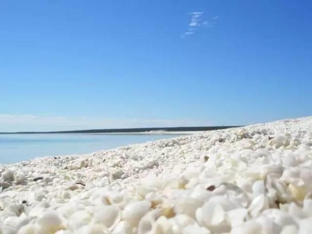 世界上最美的12种颜色的沙滩（你最钟爱哪一种）