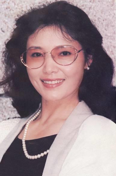 给各台春晚气质主持打分,倪萍成经典,马凡舒初登台惊艳