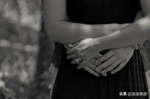异地恋怎么制造小惊喜(异地恋制造惊喜的10个办法)