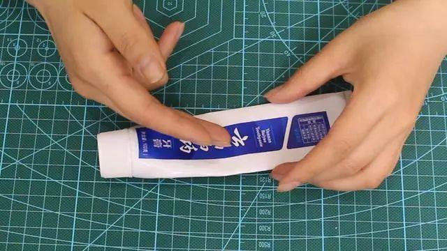 银饰发黑怎么清洗（清洗银首饰最推荐的3种方法）