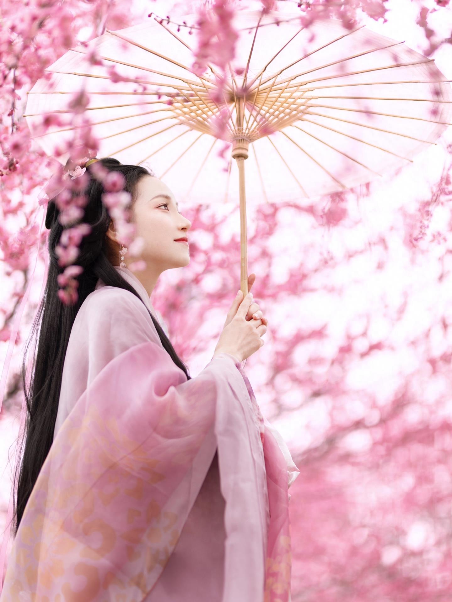 女朋友生气了怎么哄(哄女友开心的情话)