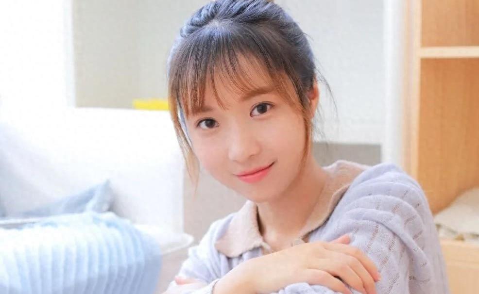 喜欢上一个女生怎么追(追女朋友的技巧和方法)