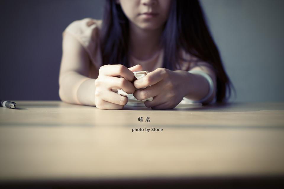 关于青春暗恋的那些歌你单曲循环过吗（深情诉说暗恋情节的歌曲）