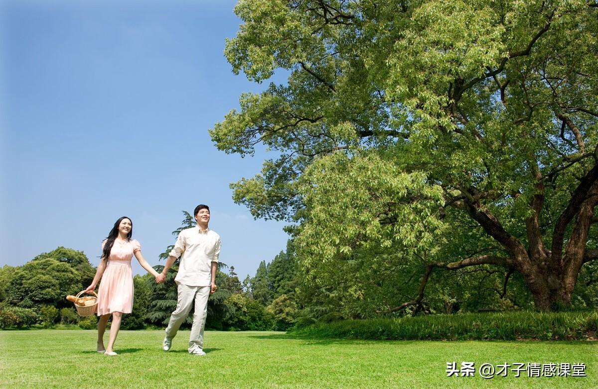 女人如何做才能抓住男人心(学会这三招 轻松拿捏他)