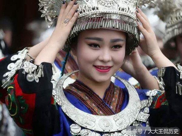 美丽的苗族姑娘为何不愿嫁汉族人(其中一个原因汉族难以接受)