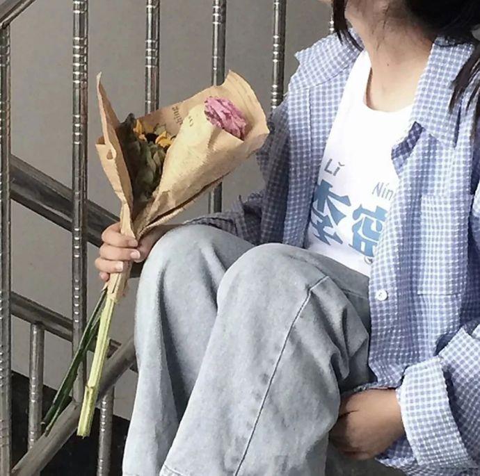 网络用语必备:揭秘劈腿含义,10种吸引人的表达方式