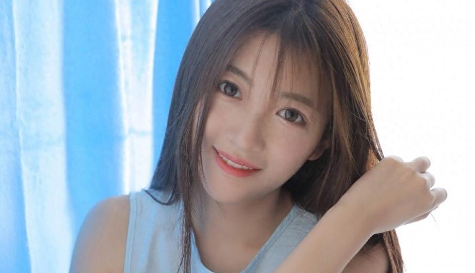 加女孩子*怎么聊天（和女孩子聊天开场白）