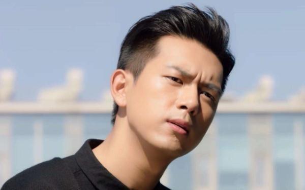 情侣节日怎么过幽默回答（什么是情侣节日搞笑的回答?）
