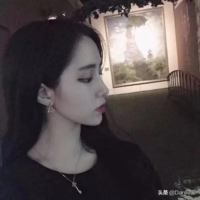 不相信爱情的句子(精选10句让前任看了会心疼的说说)