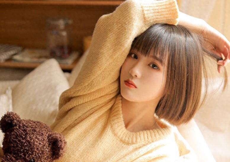 一个女孩子喜欢你会有什么表现(女生喜欢男生的表现)