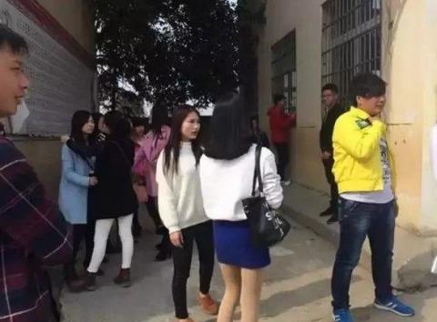 女孩相亲一天见了30多个男孩,称聊天像批奏折