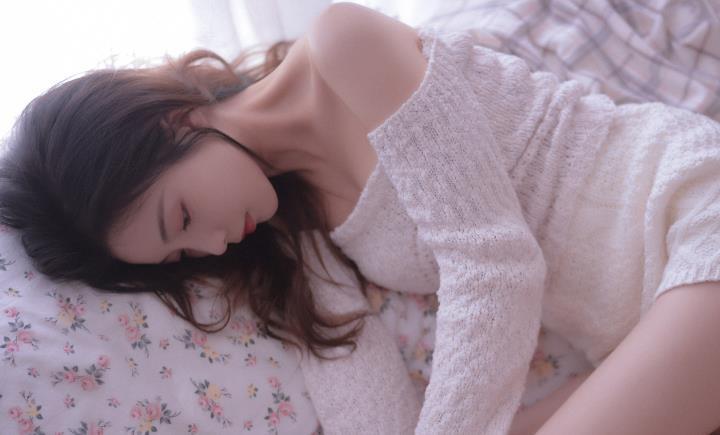 如何让女生主动来找你(学会这3招她可能会忍不住主动找你)