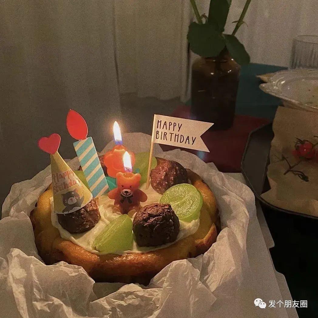 致自己生日感悟的句子(精选50句低调宣布自己过生日的文案)
