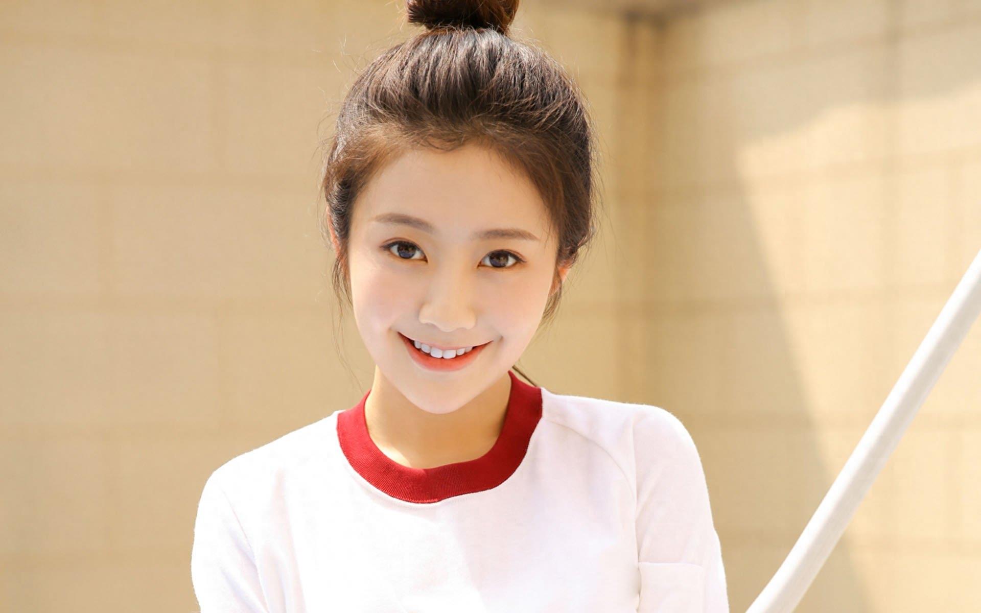 女孩子不回你信息还有必要追吗（女孩不回信息还继续追吗）
