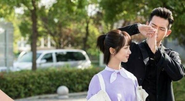 情侣节日怎么过幽默回答（什么是情侣节日搞笑的回答?）