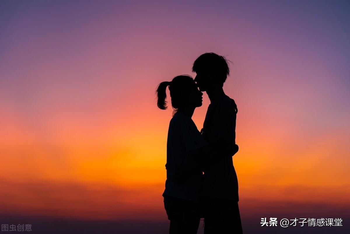 男人真正爱你是什么样的(会有这3种行为 不爱装不出来)