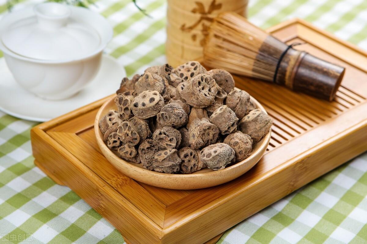 荷花的寓意和象征(盘点荷花的各种价值)