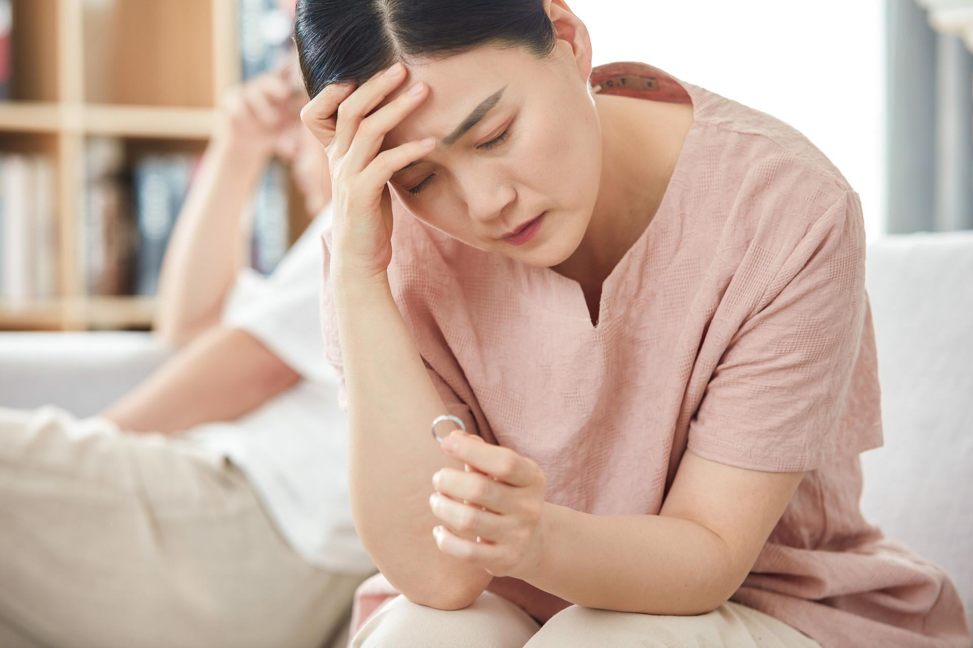 如果变心了,如何不让对方发现(只有一个方法)