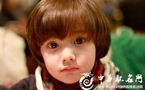精选50个浪漫诗意的男孩女孩名字大全（个个浪漫纯真惹人爱）